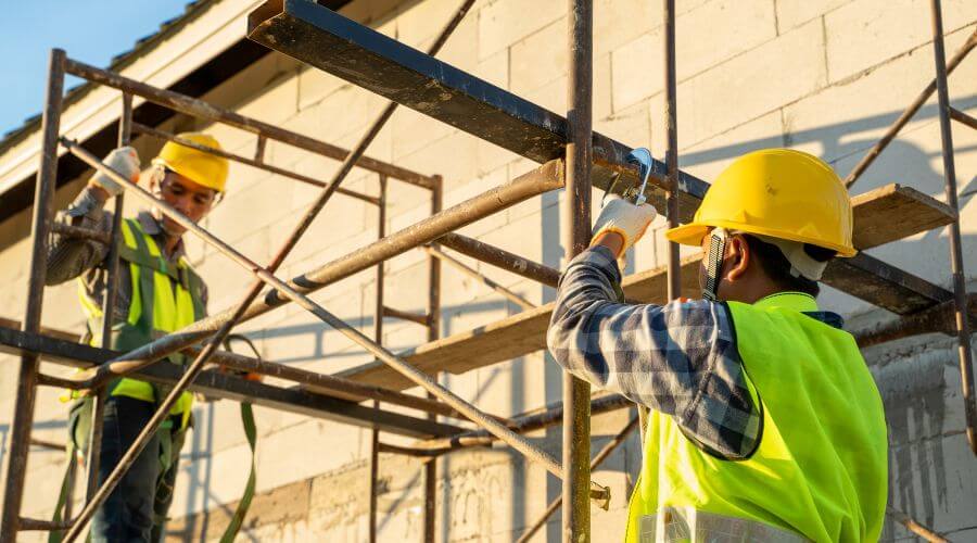 Professional gutter cleaning in Fountain, NC